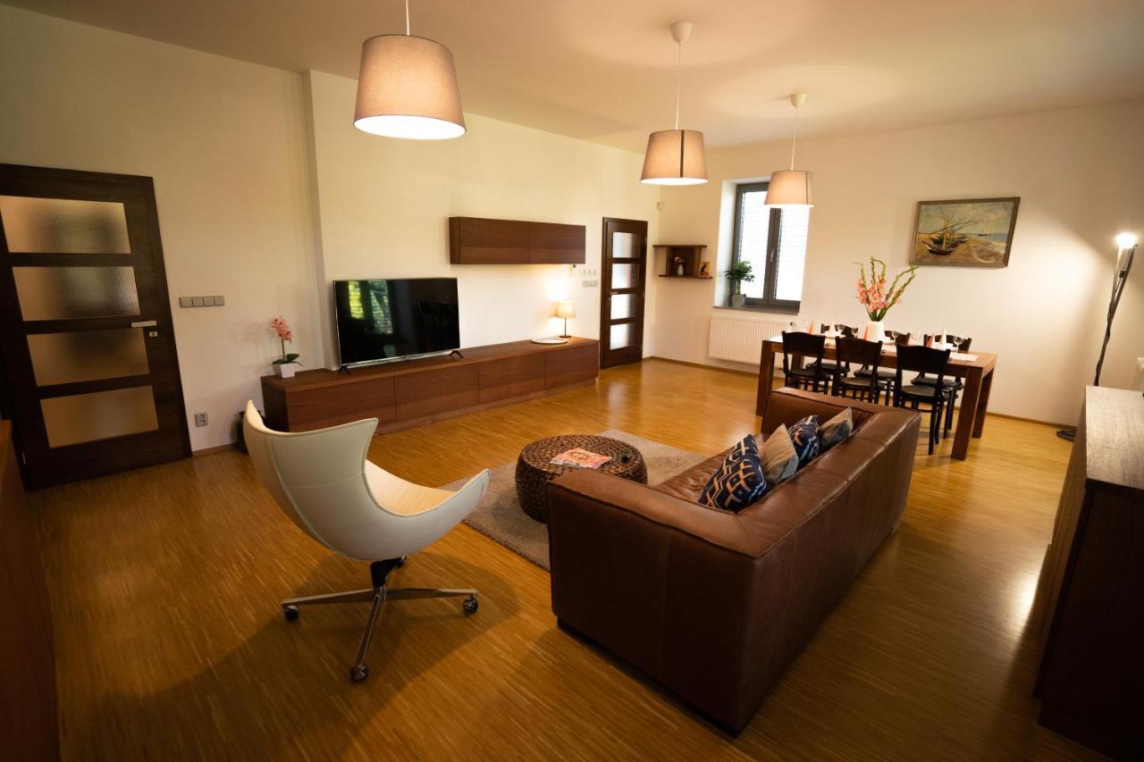 Black Field Apartment 布尔诺 外观 照片