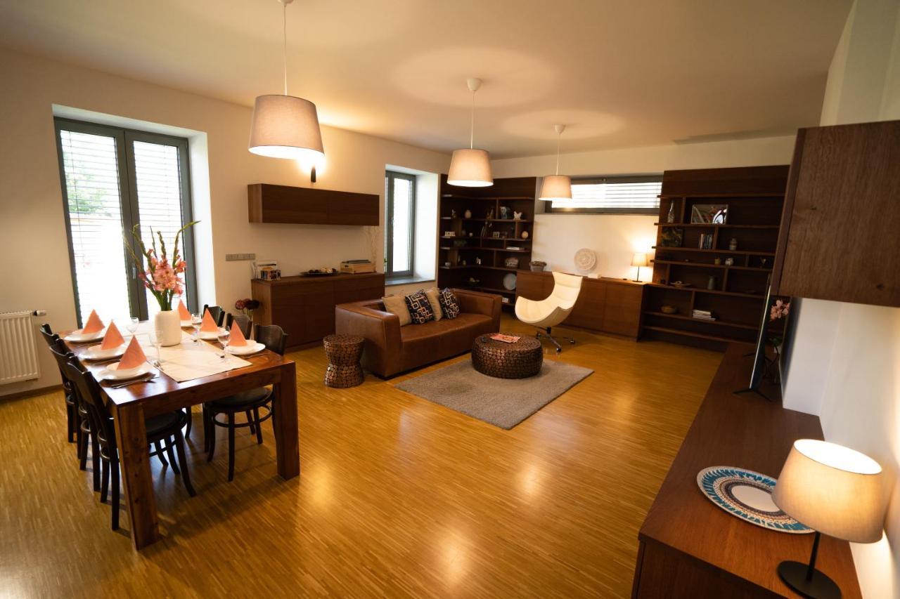 Black Field Apartment 布尔诺 外观 照片